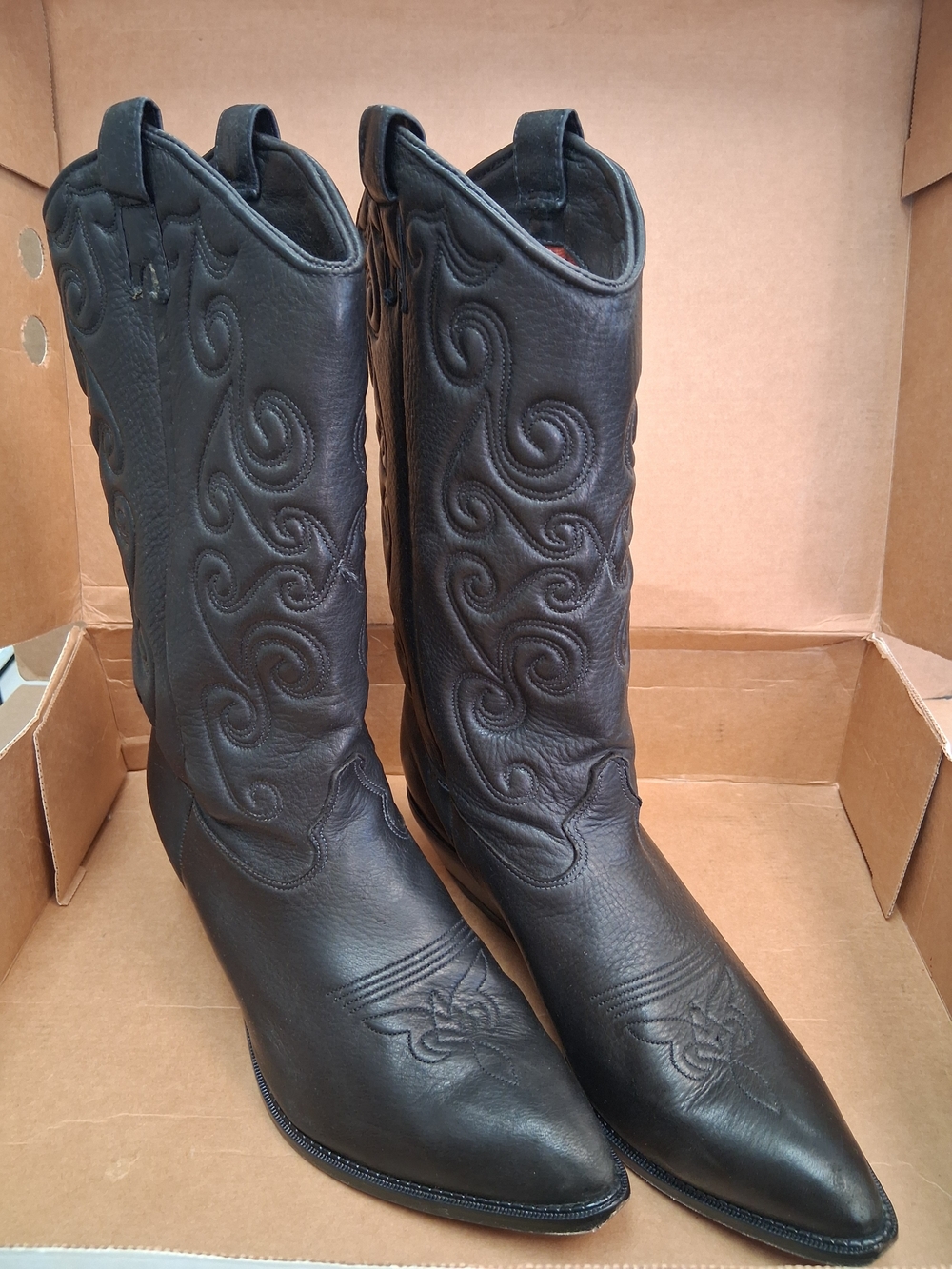Zodiac Boots - Black , Size 9 , Item 130